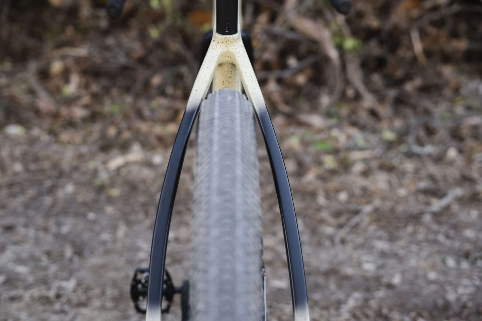 G85 Cezal - Speckeld Sand/Black