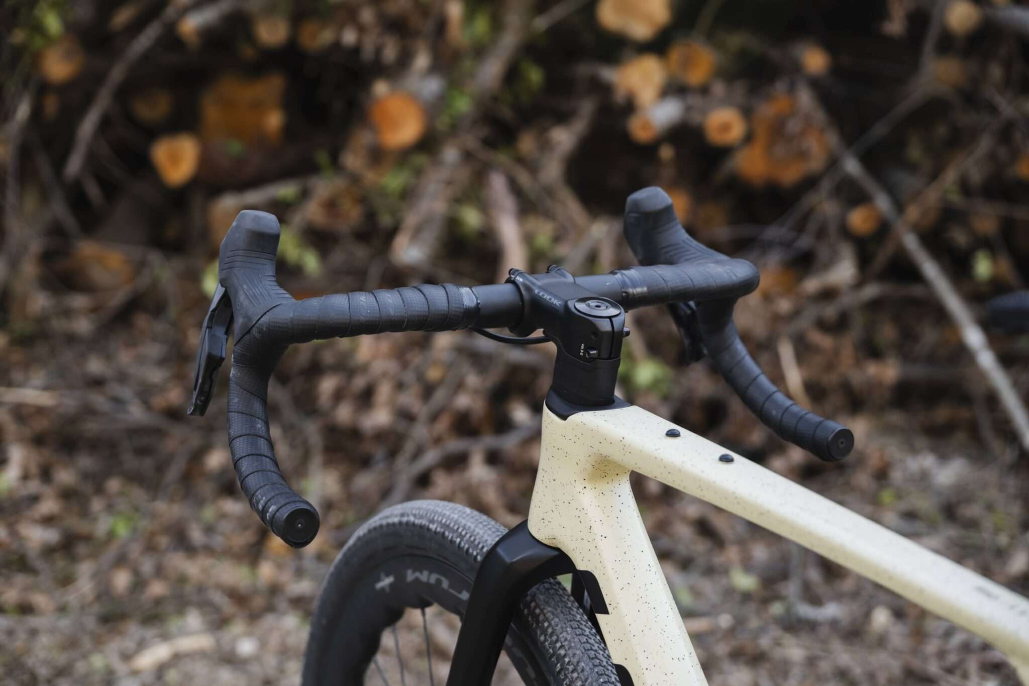 G85 Cezal - Speckeld Sand/Black