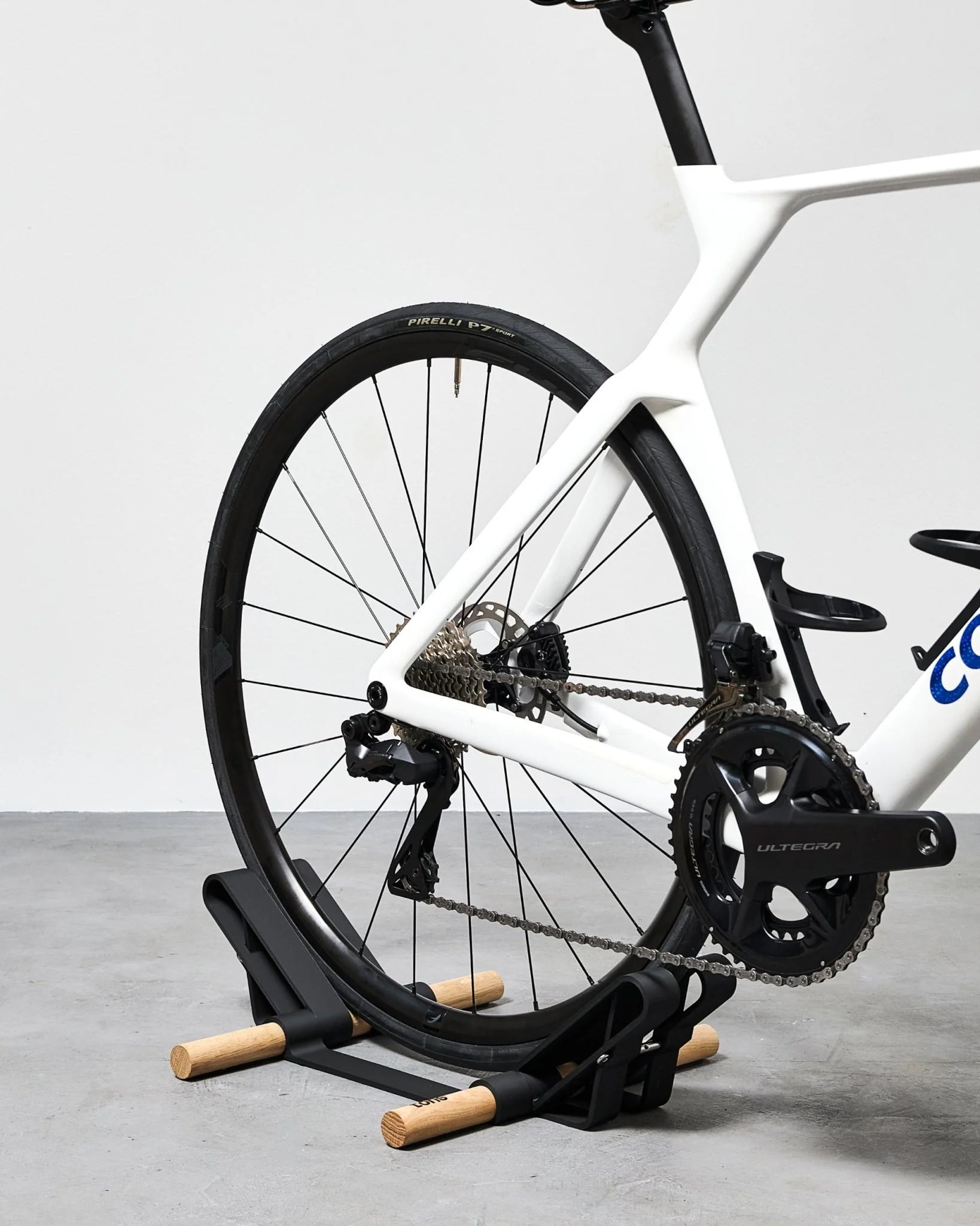 Minimal Floor Stand