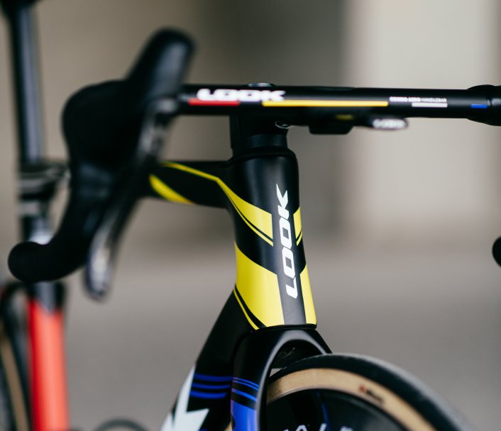 795 Blade RS - Iconic Black Radial